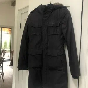 Aritzia blackcomb parka online